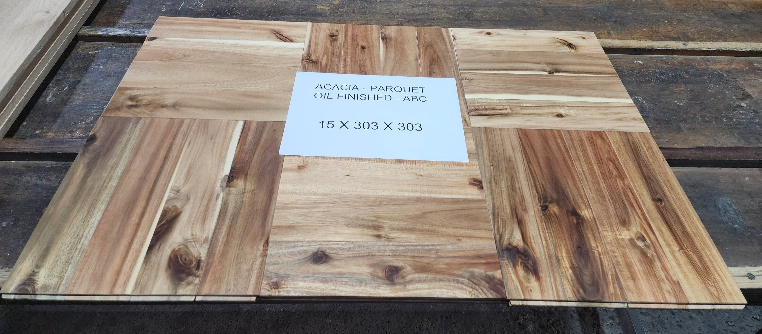8. ACACIA - PARQUET - OIL FINISHED - ABC - 15x303x303mm.jpg